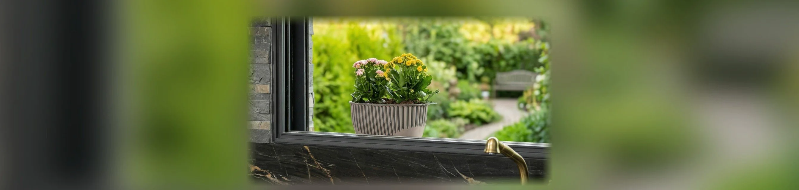 Piyano Balkon Saksı